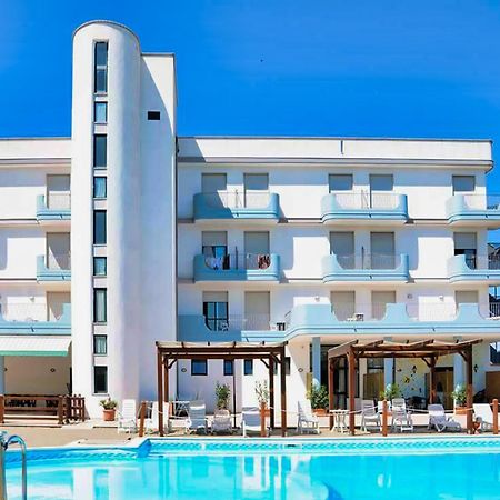 Hotel Villaggio Aurora San Pietro in Bevagna Luaran gambar