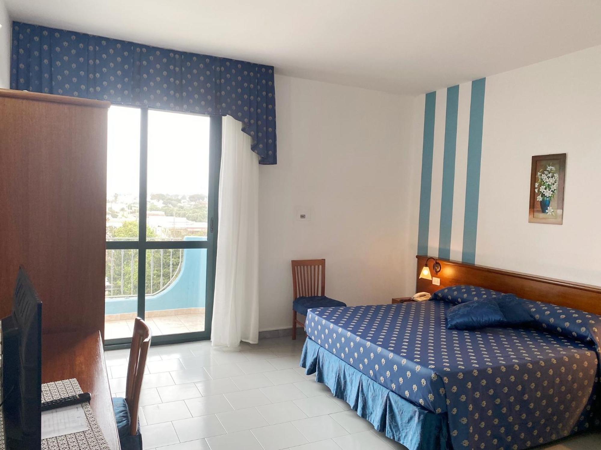 Hotel Villaggio Aurora San Pietro in Bevagna Luaran gambar