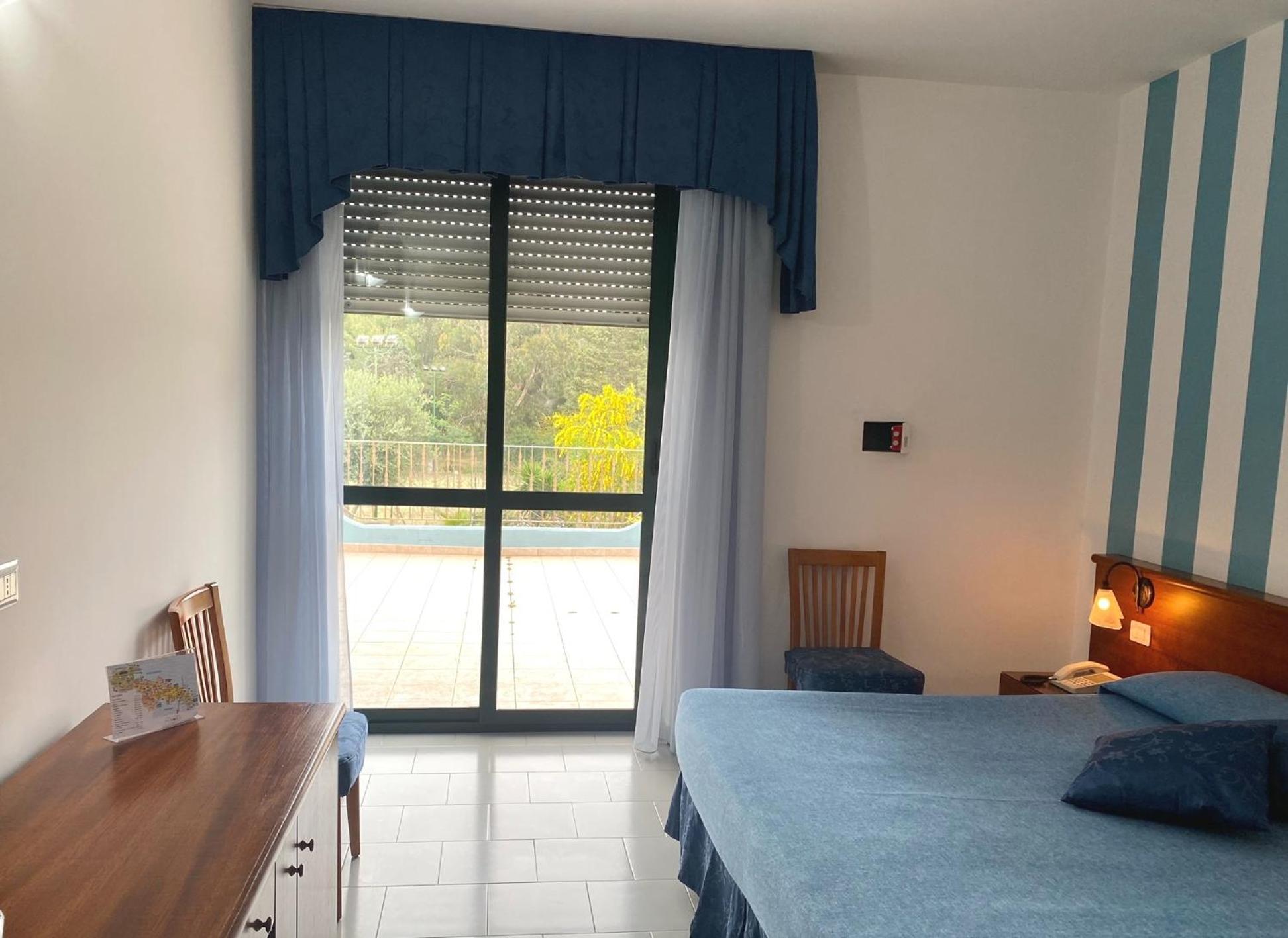 Hotel Villaggio Aurora San Pietro in Bevagna Luaran gambar